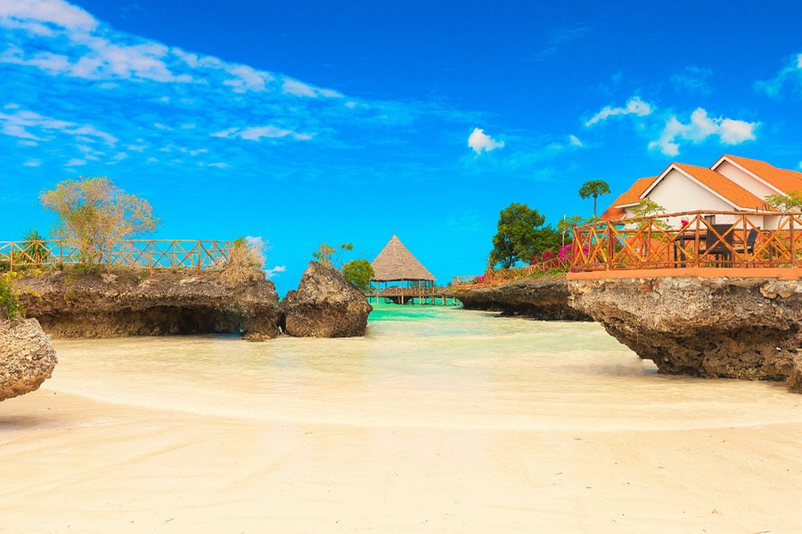 azao-resort-hotel-pongwe